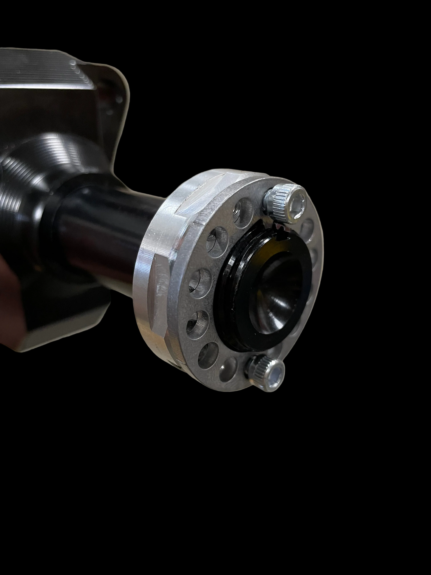 Tabbed locking spindle nut